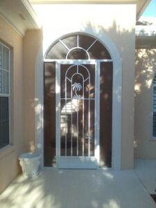 0814131750-00-e1569449127294