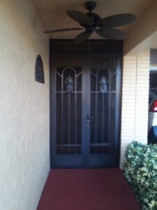 1122131631-00-e1569449087956